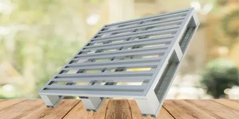 Palete de metal